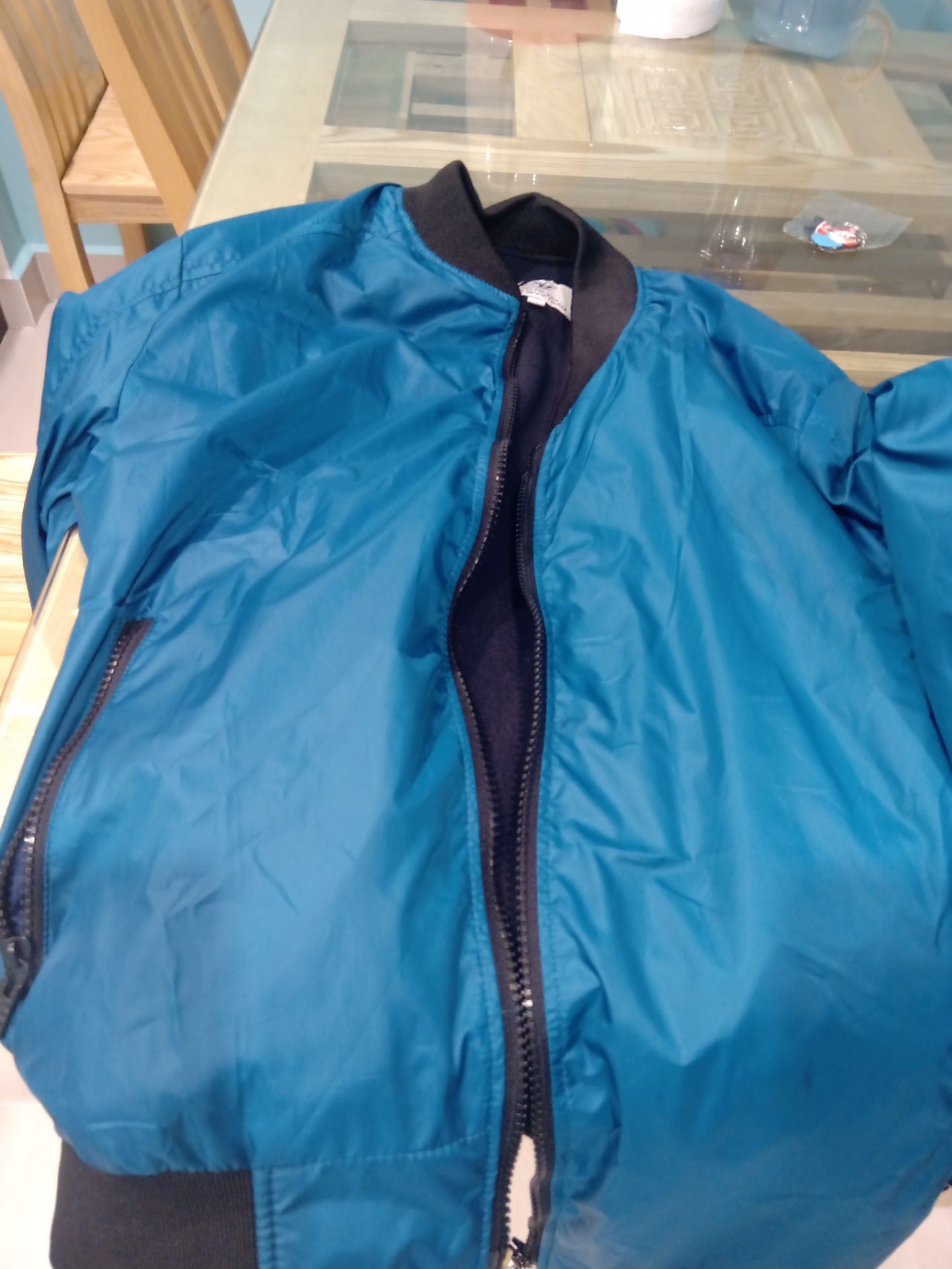 Áo đẹp , mặc ấm, size hơi nhỏ so với bảng size của shop, nói chung là OK ah