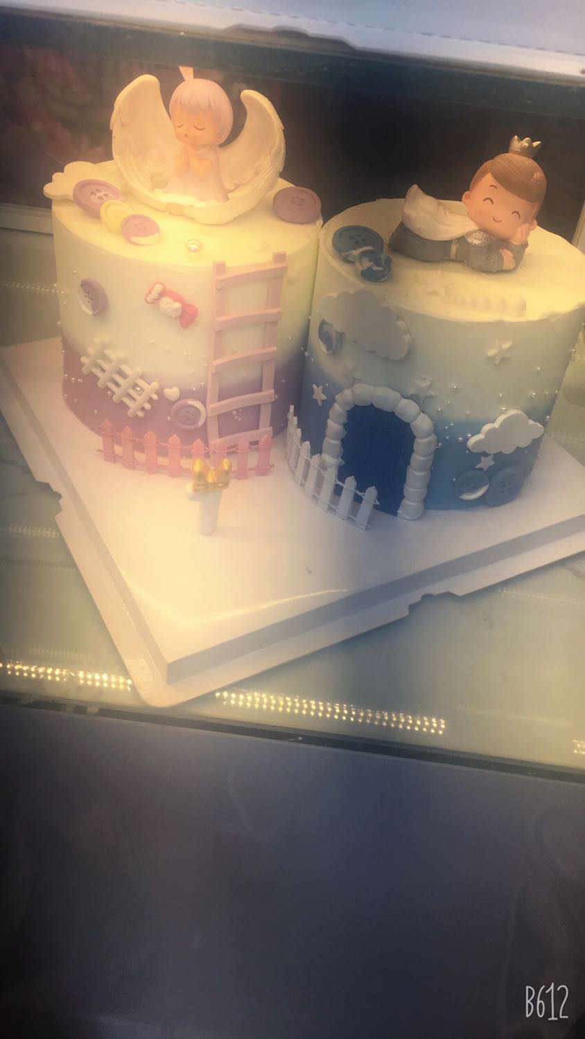 Sách khá là hay và thú vị chia vần và từ hợp lý dễ hiểu rất nên mua nếu có ý định cho con học ghép vần sớm ạ