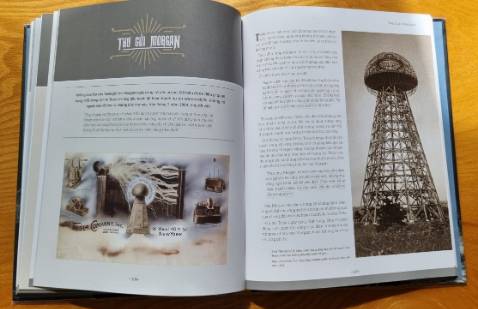 sách đẹp, nội dung hay. điểm trừ là chữ hơi nhỏ và mờ. Đọc ban ngày oki, nhưng đọc buổi tối thì nhìn chữ có vẻ mờ vì mình cận. bác nào ko cận chắc ổn