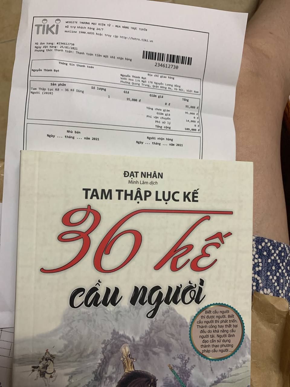 mình mua sách dùng người, shop giao nhầm thành cầu người
nội dung 2 cuốn khác nhau
Đề nghị đổi lại sách cho mình mình mua sách dùng người, shop giao nhầm thành cầu người
nội dung 2 cuốn khác nhau
Đề nghị đổi lại sách cho mình