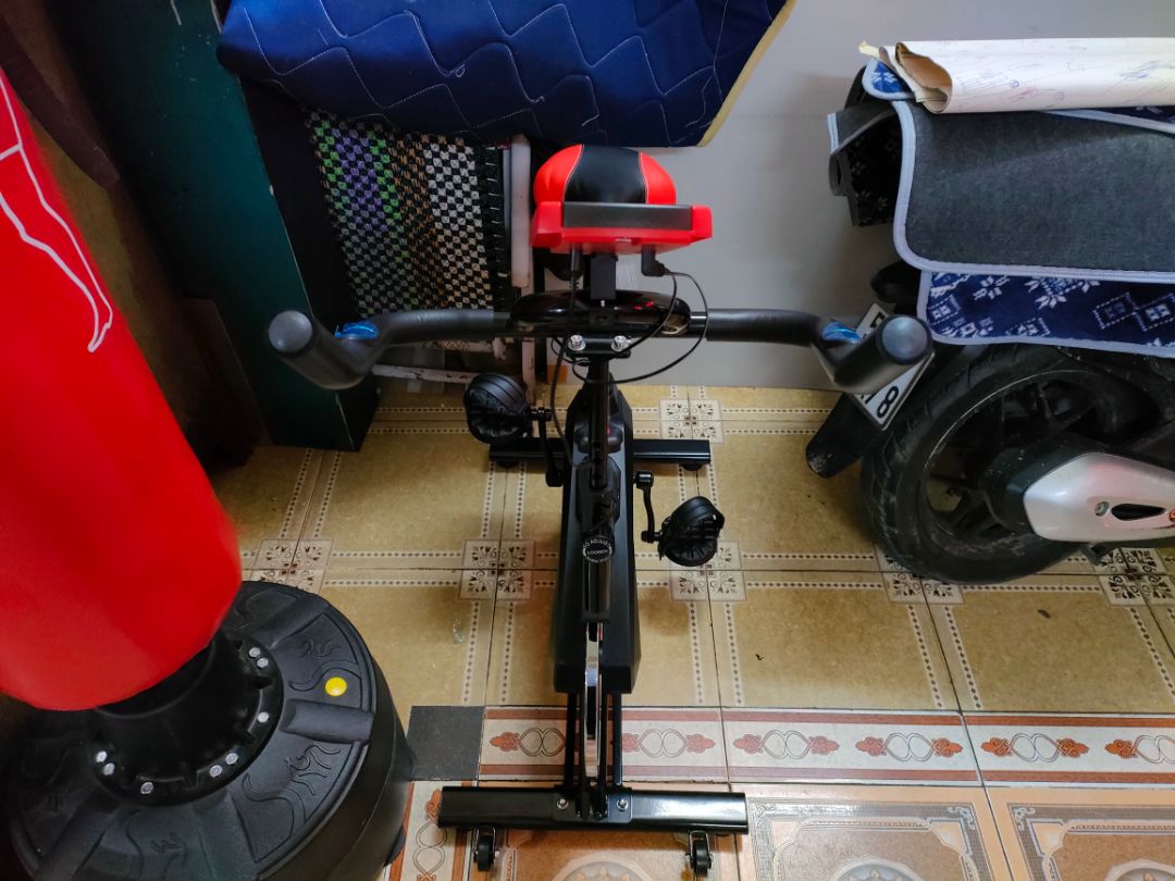 lắp ráp xong thấy khá chắc chắn, nhỏ gọn không chiếm nhiều diện tích.