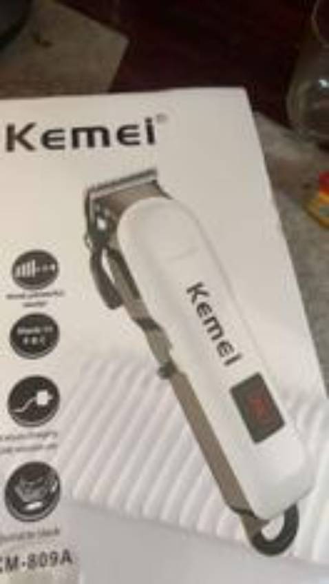 Hàng giao nhanh, hàng nhận như hình, máy cắt khoẻ ,êm, cầm chắc tay, giá cả hợp lý. Shop đóng gói rất cẩn thận, giao đủ đồ