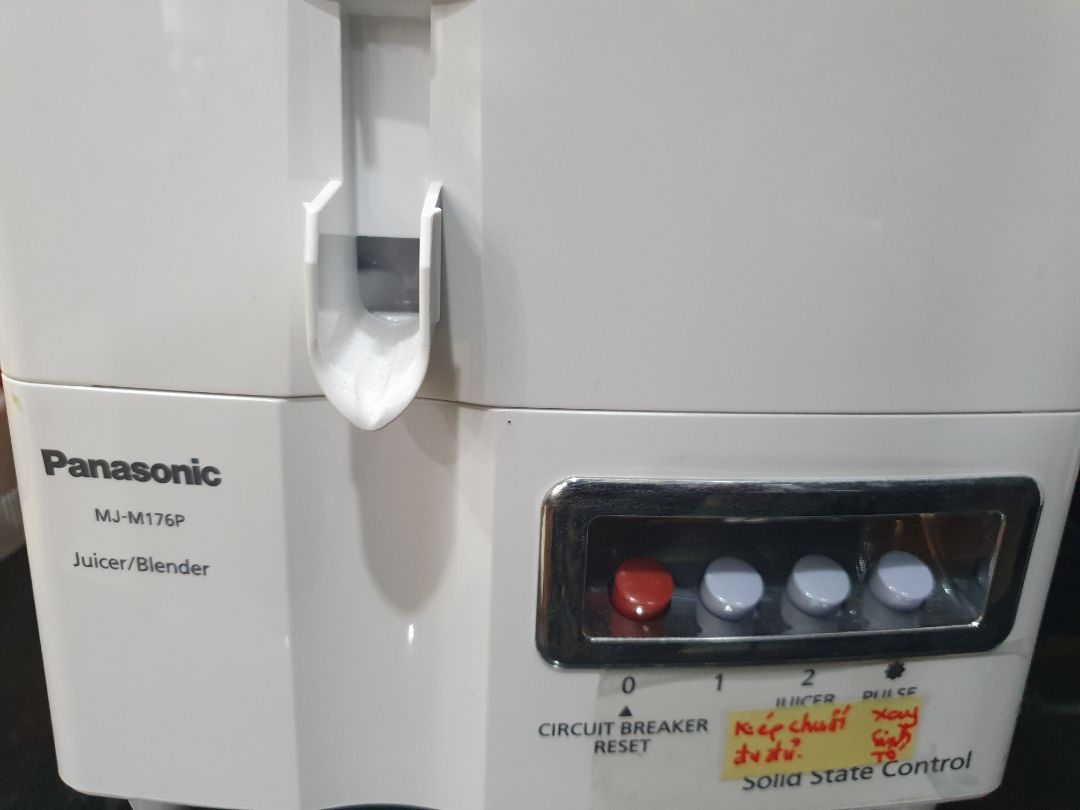 Mình rất thích sản phẩm này. Các bạn nhỏ nhà mình có thể tự xay sinh tố ép trái cây ... rất tuyệt vời