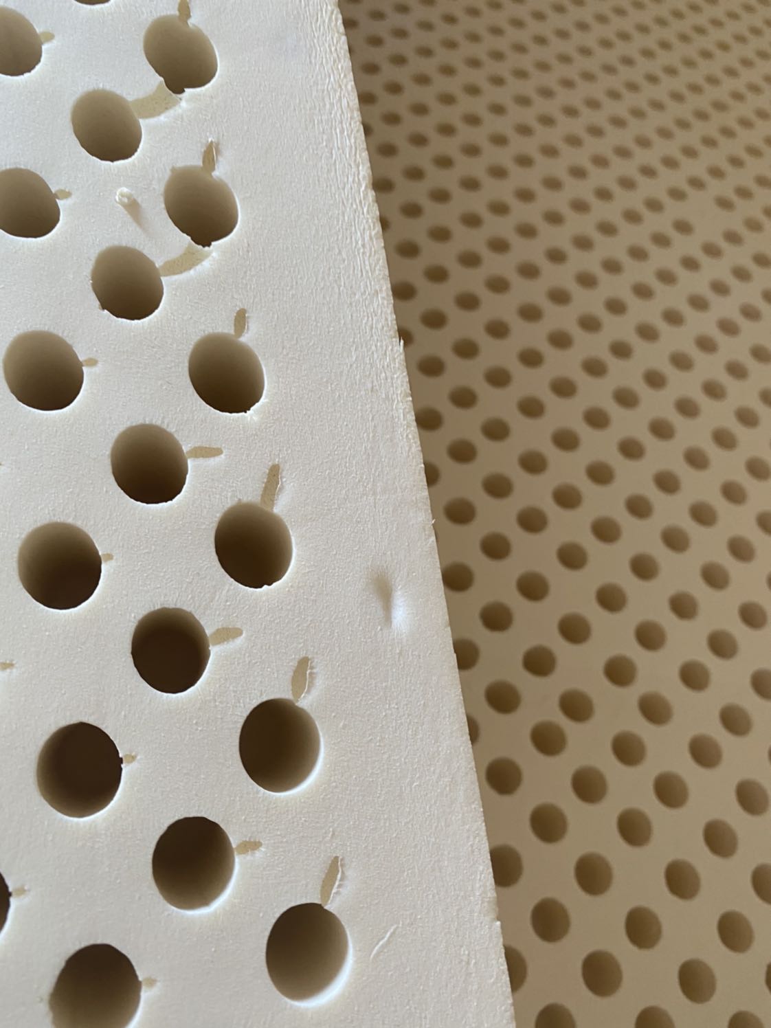 Bi lỗi nhiều, yêu cầu được đổi