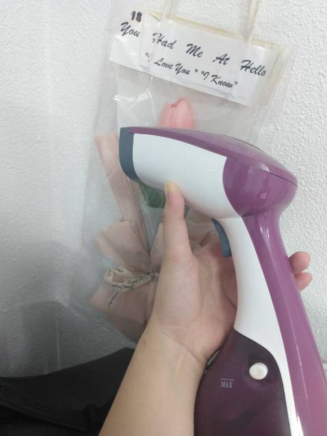 Hơi nước ra nhanh mạnh, ủi nhanh phẳng tiện lắm luôn