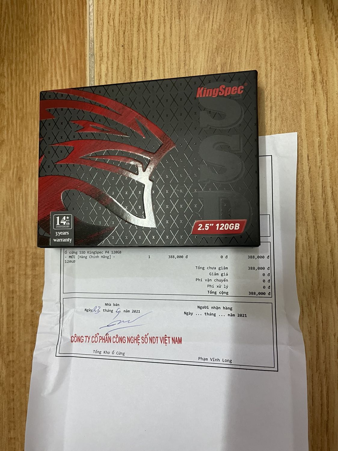 Sp chất lương tốt như quảng cáo, lắp máy vừa vặn, cài win mượt. Máy mình cũ nhưng cài xong chạy khởi động nhanh hơn rất nhiều so với ổ HDD. Giao hàng nhanh. Thanks shop!