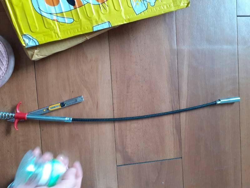 Cây nhìn chắc chắn lắm. Nghĩ là sẽ xài bền á. Gắp tóc rác dưới cống cho đỡ dơ tay.