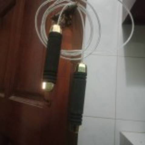 Sản phẩm tốt trong tầm giá, tôi rất thích chất lượng dây, mềm không bị quấn lại lõi thép rất đặc biệt, có thể điều chỉnh độ dài tùy theo chiều cao của mình . Ủng hộ