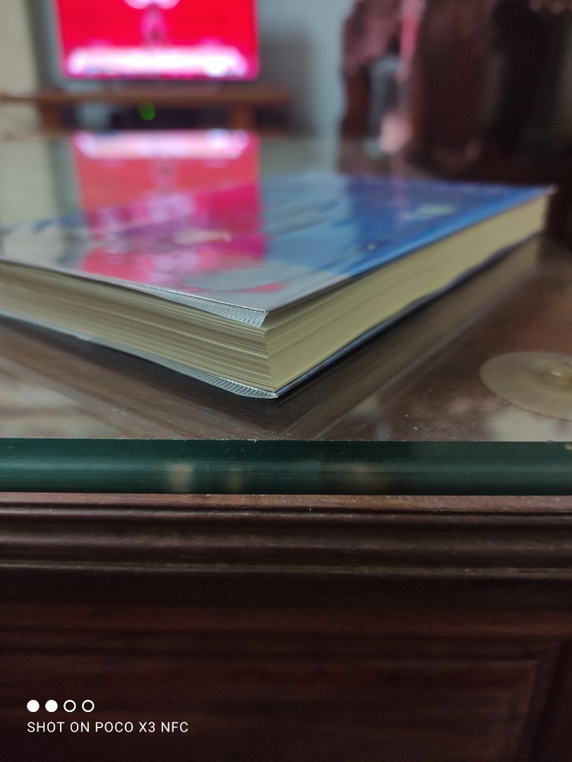 Lần đầu tiên mình cảm thấy thất vọng về sách Tiki như thế. Chất lượng ngoại quan của sách cực kỳ khó chấp nhận, các cạnh không phẳng, mức độ hoàn thiện thấp, cảm giác rất thiếu tôn trọng độc giả. BookCare dập bìa không phẳng. Mong Tiki cải thiện chất lượng