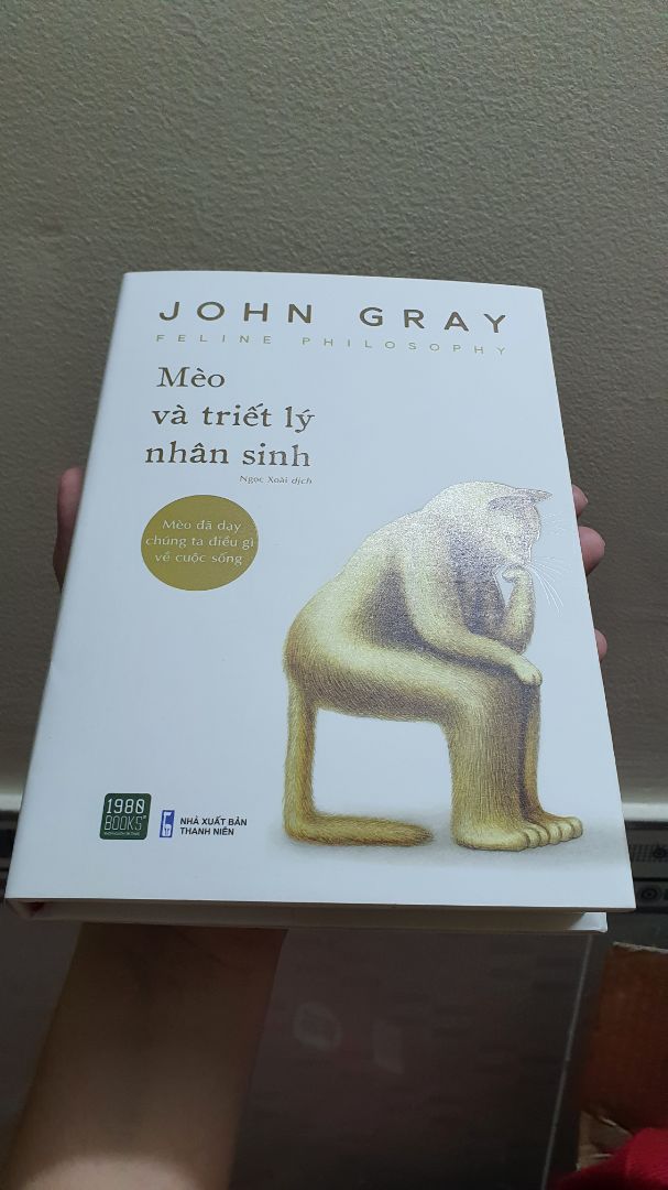 Shipper Tiki vui vẻ, nhiệt tình. Sách được đóng hộp kĩ lưỡng. Sách được bọc màng nilong cẩn thận. Sách bìa cứng đẹp, giấy tốt. Mình ưng ý về hình thức. Nội dung thong thả đọc sau.