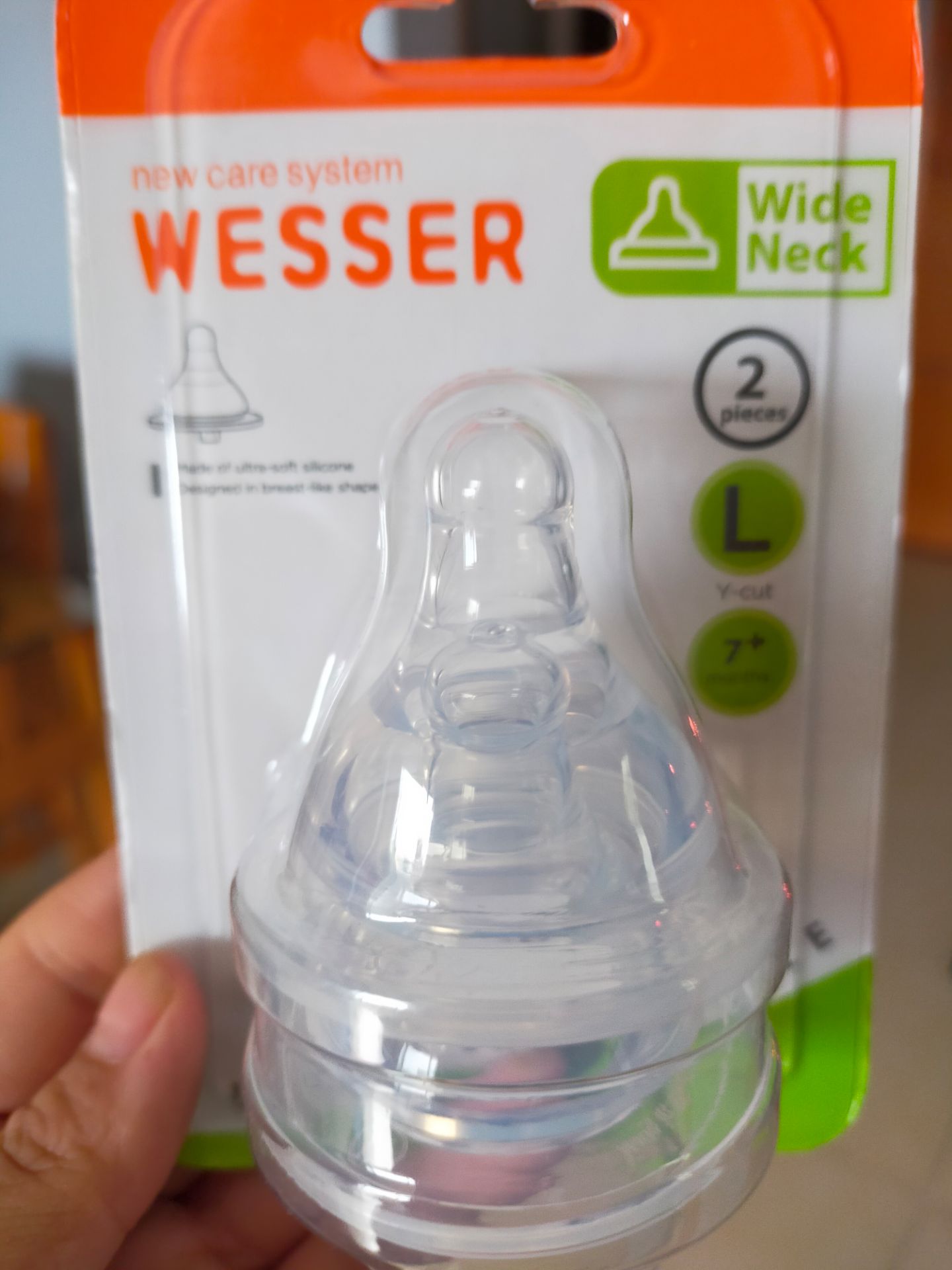 núm ti này dùng để thay thế cho bình cổ rộng Pigeon được nên các mẹ cứ cân nhắc nhé. giá rẻ hơn phân nửa á. hàng tốt ạ.