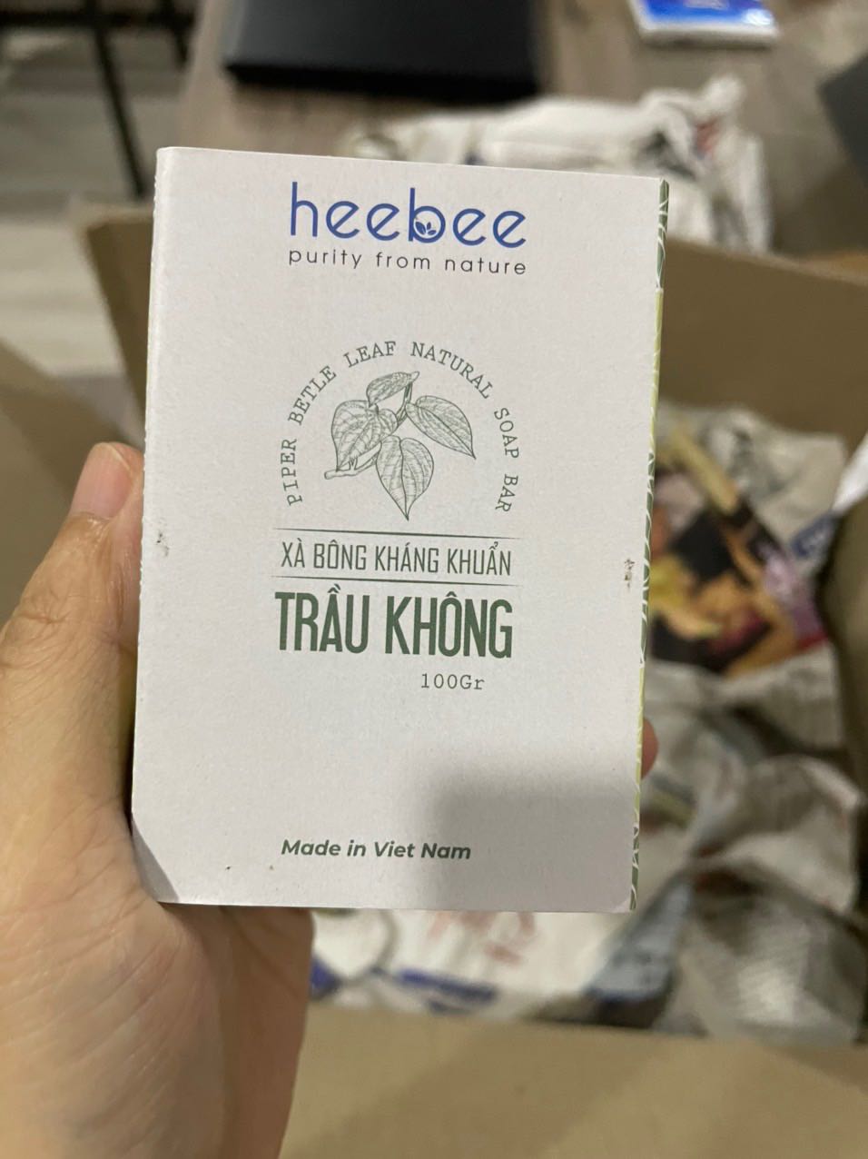 Đóng gói đẹp,sang trọng, hết mụn lưng sau 2 tuần thật nhé, thơm tự nhiên thư giãn chứ ko nồng kiểu hoá học. Thấy hãng đầu tư kỹ lưỡng nên dùng an tâm lắm lắm. Đóng gói đẹp,sang trọng, hết mụn lưng sau 2 tuần thật nhé, thơm tự nhiên thư giãn chứ ko nồng kiểu hoá học. Thấy hãng đầu tư kỹ lưỡng nên dùng an tâm lắm lắm.