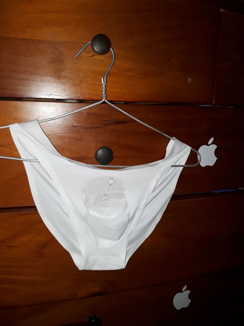 Mặc thấy thoải mái nhưng giống quần nữ quá.chời ơi giao cái màu trắng muốn té xỉu luôn