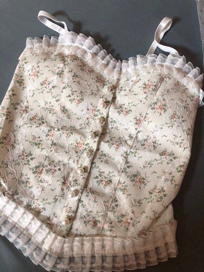 Áo xinh quá shop ơi.mua về khui hàng ưng lắm luôn.oki nha shop.cho shop 5 sao luôn nhá.