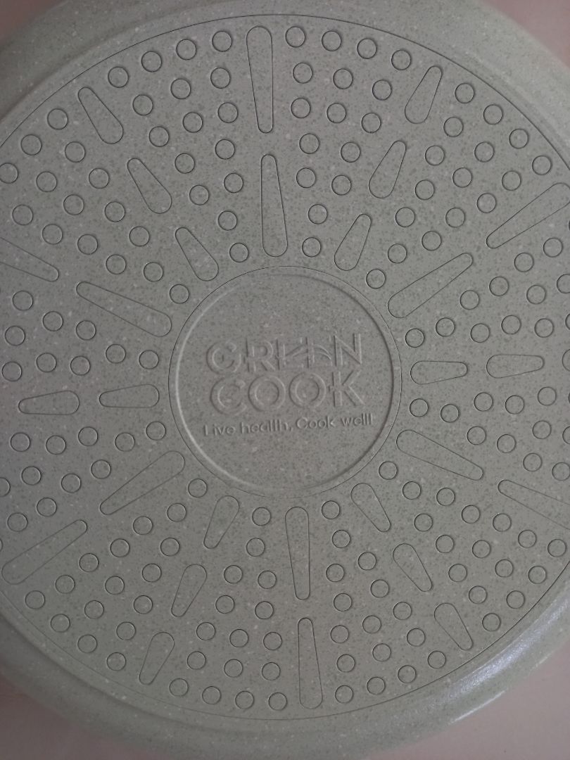 chảo màu ở ngoài siêu xinh, dày, gói hàng kĩ, giao nhanh, ncl rất rất rất ưng, rcm mng nên mua nhaaaa