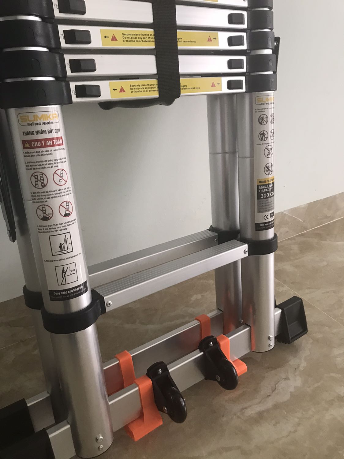 - Giao hành cực nhanh
- Giao hàng nhiệt tình, sẳn sàng đổi địa điểm khi khách yêu cầu
- Hàng lắp ráp dễ, một số chỗ hơi khó tí nhưng nhìn chung ổn
- Thang đứng vững, yên tâm.
- Chiều cao thang phù hợp với gia đình