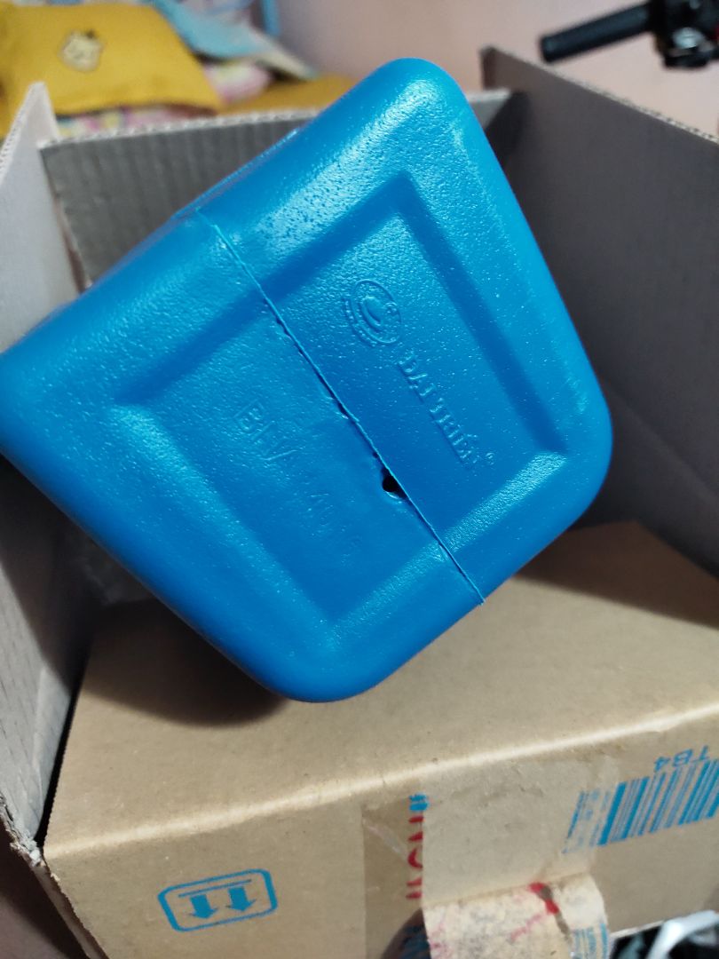 Chất lượng sản phẩm tệ, không biết shop có kiểm tra trước khi giao không? mà ở đáy có 1 lỗ thủng.