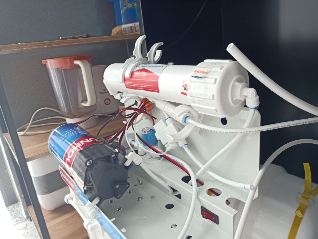 Máy giao đến bị chảy nước 
lan ra khắp máy và linh kiện
khắc phục và xử lí chậm chạp, hứa hẹn đủ điều.
Máy nhà máy lắp sẵn, dán tem niêm phong, vậy mà đỗ cho khách lắp làm hỏng. 
Xử lí cồng kềnh. khác phải tự liên hệ Sunhouse thoả thuận giải quyết.
Khuyên thật, chả rẻ hơn bao nhiêu, ở SG điện máy chợ lớn có 2599k
mua *** thì 3tr3.
Đừng mua ở đây. Máy giao đến bị chảy nước 
lan ra khắp máy và linh kiện
khắc phục và xử lí chậm chạp, hứa hẹn đủ điều.
Máy nhà máy lắp sẵn, dán tem niêm phong, vậy mà đỗ cho khách lắp làm hỏng. 
Xử lí cồng kềnh. khác phải tự liên hệ Sunhouse thoả thuận giải quyết.
Khuyên thật, chả rẻ hơn bao nhiêu, ở SG điện máy chợ lớn có 2599k
mua *** thì 3tr3.
Đừng mua ở đây.