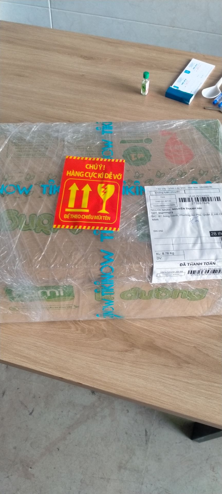 mình mới đặt buổi tối mà trưa nay khoảng 10h shipper giao tới rồi, sữa ngon, hợp vị, mình thanh toán bằng *** pay nên được giảm 10k, rất hài lòng với cách phục vụ của tiki, sẽ còn ủng hộ tiki lâu dài 👍👍👍