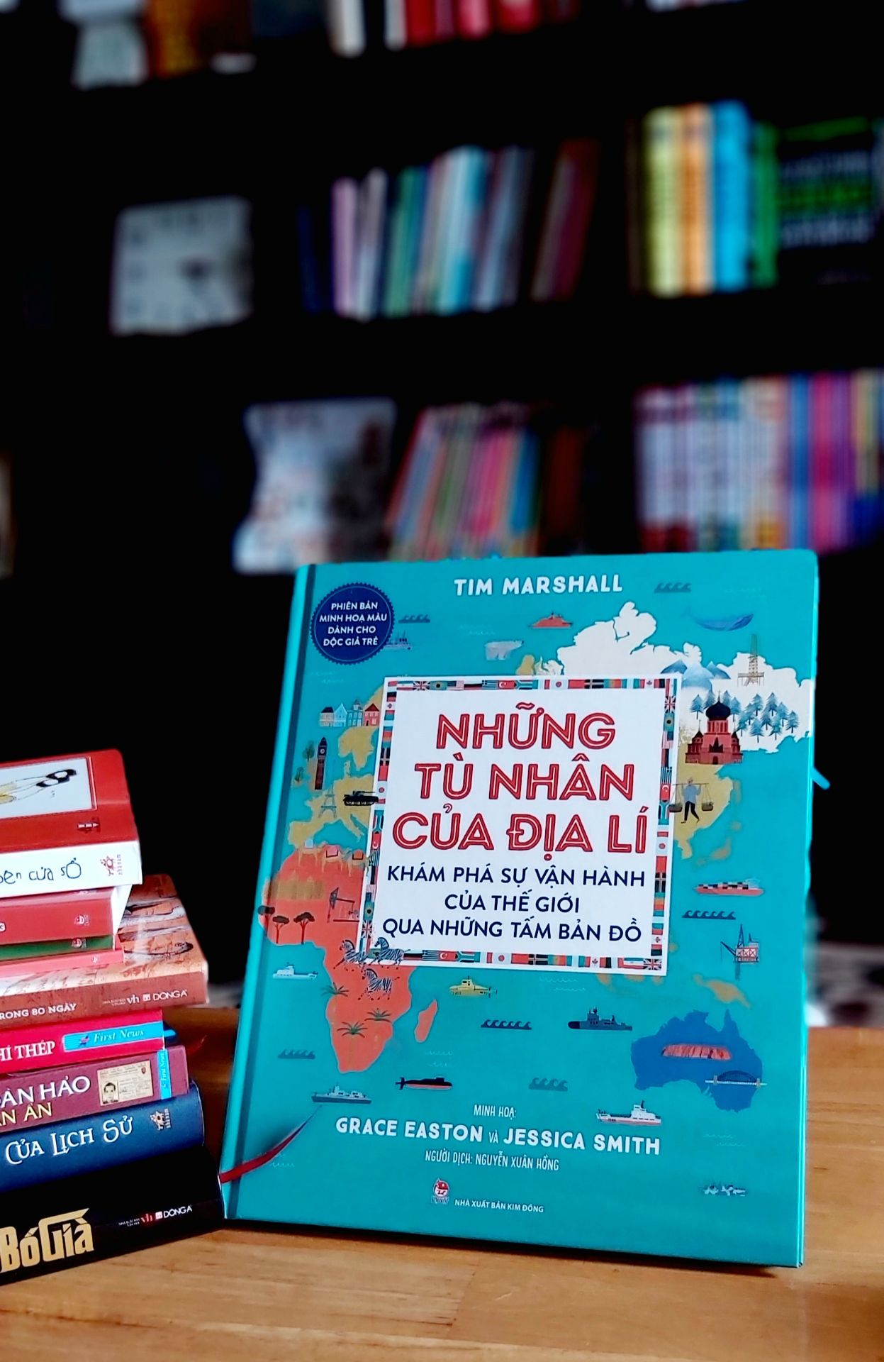 Quá nhanh & quá nguy hiểm 🤩 Sáng đặt chiều có sách luôn và ngay. Yêu thế chứ lị 😍. Sách đẹp từ thiết kế hình ảnh, màu sắc đến giấy in. Mình mua thêm quyển này cho bạn nhỏ vì quyển nhiều chữ kia phần cuối con đọc hơi khó hiểu.
Dịch vụ Tiki tiện ích có nhiều lựa chọn cho KH. Dù đang trong đợt dãn cách toàn Tp theo chỉ thị 16 nhưng Tiki vẫn đảm bảo giao hàng nhanh và an toàn. Like &Thanks!