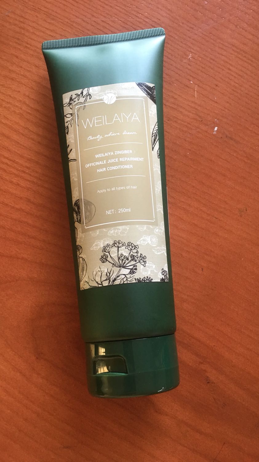 Mùi thơm nhẹ nhàng, dễ chịu. Review về sp tốt nên mình mua dùng thử nè ????