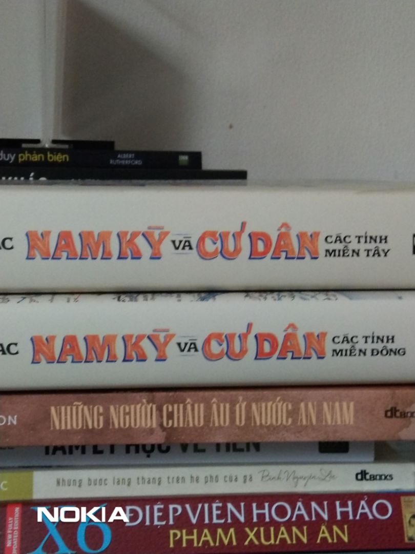 Phần đầu sách nói về Sài Gòn và phong tục tập quán của Nam Kỳ khá hay. Nửa phần còn lại ko hấp dẫn, tập 2 về các tỉnh miền Đông cũng y như vậy.