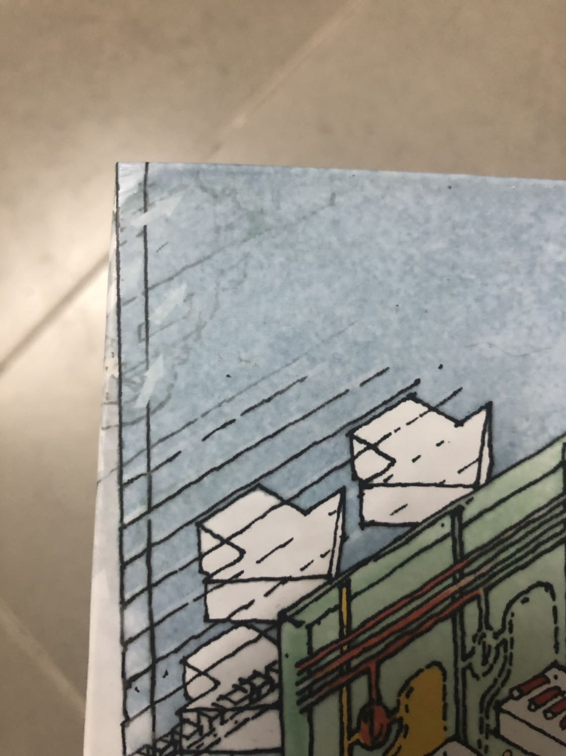 Sách màng co đã không còn, chỉ để trong bao dán mép OPP sơ sài là hơi nghi rồi. Bên trong gáy sách bẩn, có mép sách còn bị như thấm nước để khô. Giống như mấy cuốn sách trưng bày trong nhà sách bị đọc rồi ấy.
Mình mua rất nhiều cuốn bách khoa rồi nhưng chưa bao giờ thất vọng như thế này.