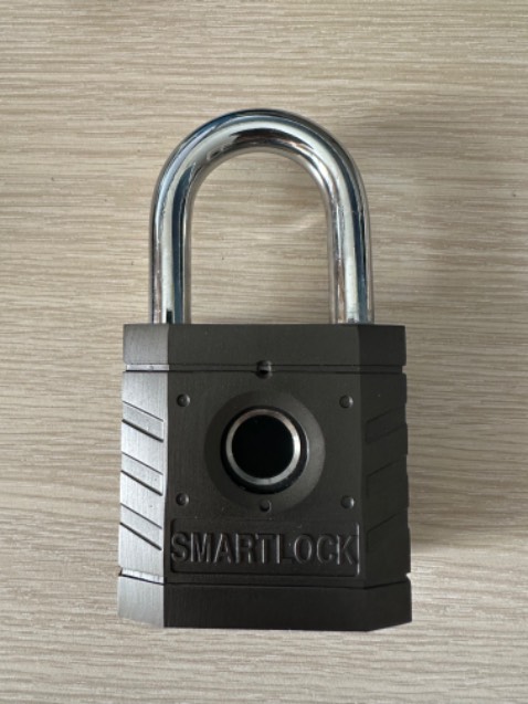 Sản phẩm như quảng cáo, mở vân tay khá nhạy. Hy vọng nó sẽ bền và pin lâu trên 6 tháng như quảng cáo