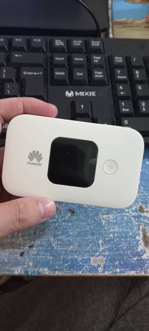 Sau một thời gian sử dụng, và ***. Xạc đầy PIN để nguyên 1-2 ngày nó sẽ tụt PIN xuống 0% mặc dù máy có chế độ sleep khi ko có kết nối (*** khi không có kết nối nào) và *** khi có 1-2 kết nối thì máy nóng và nhanh hao pin hơn, thua xa pin điện thoại cục gạch 3k MAH mà chán quá. Ít ra ko có kết nối thì máy chỉ tụt 20% là cùng đằng này tụt y chang đang có kết nối vậy. Muốn đi đâu phải tắt nguồn, rồi lúc nào dùng mới dám bật lên quá