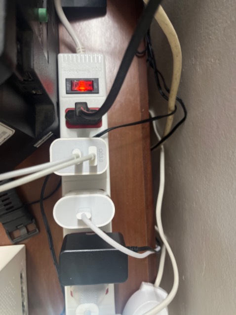 Chất lượng ổn, đóng gói bao bì đẹp. Phích cắm chắc chắn ko bung, kẹt