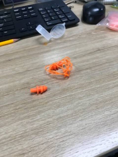 Sản phẩm quá tồi, mang không vừa vào tai thì làm sao xuống nước nó giữ được.
Mới mở nhét thử vào tai đã đứt dây ra rồi, thật là buồn hết sức đi, trước giờ toàn mua hàng qua Tiki, mà giờ vầy nản quá nản. Các bạn đừng mua uổng tiền, mất time nhé. Sản phẩm quá tồi, mang không vừa vào tai thì làm sao xuống nước nó giữ được.
Mới mở nhét thử vào tai đã đứt dây ra rồi, thật là buồn hết sức đi, trước giờ toàn mua hàng qua Tiki, mà giờ vầy nản quá nản. Các bạn đừng mua uổng tiền, mất time nhé.