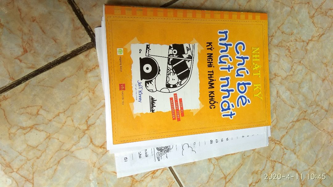 Mua nguyên bộ, hình thức bên ngoài thì đẹp nhưng một số quyển tự bung trang sau vài lần xem.