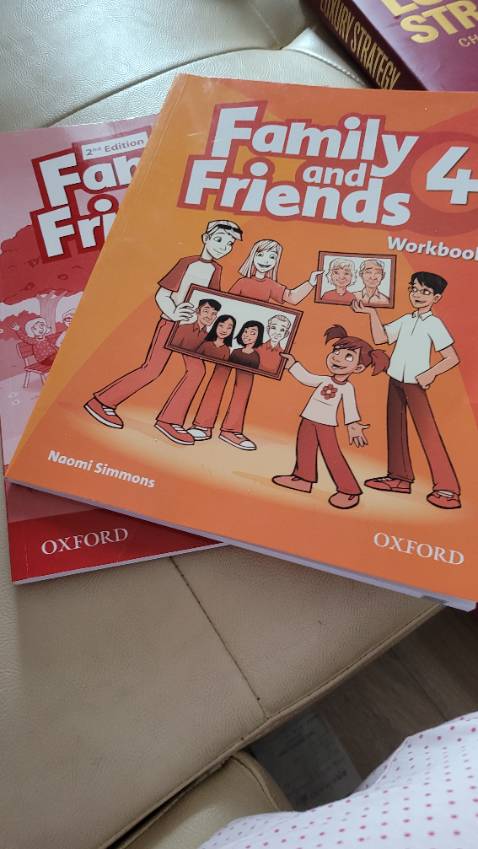 Sách rất hay thú vị. Con mình rất thích học. Sách in đẹp chuẩn