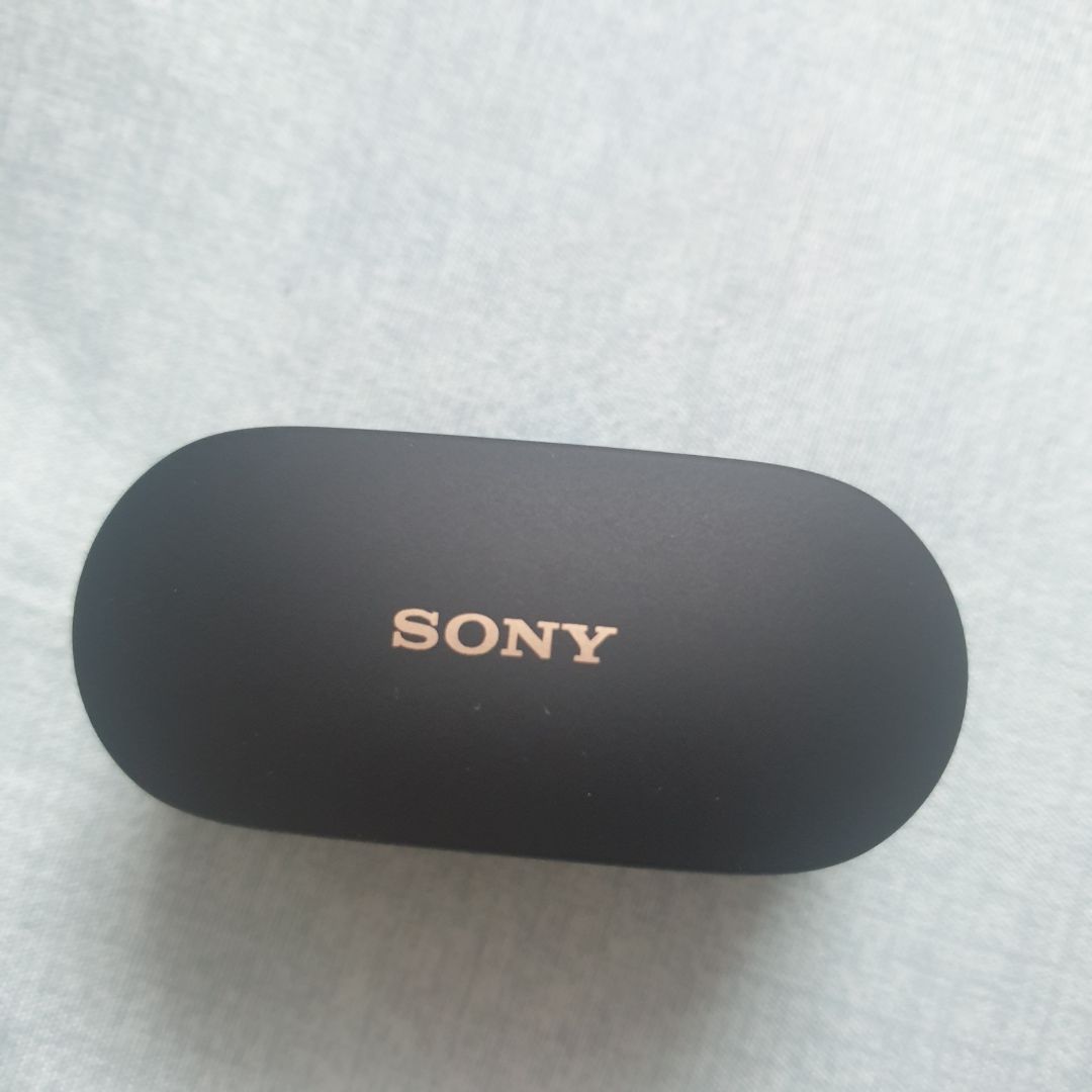 Xuất sắc! Cân nhắc mãi rồi cũng quyết định xuống tiền hốt em này. Chất âm thì hàng Sony khỏi phải bàn rồi, quá là ngon nghẻ. Miếng mút làm bằng bọt biển làm tăng khả năng chống ồn rõ rệt. Ứng dụng để tùy chỉnh trên Android cũng khá tốt, linh hoạt và nhiều options để trải nghiệm.