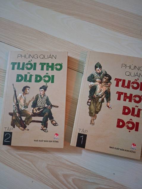 Cuốn này thì quá quen thuộc rồi, mình thấy review hay lắm, hay cực kì luôn nên mình mua liền