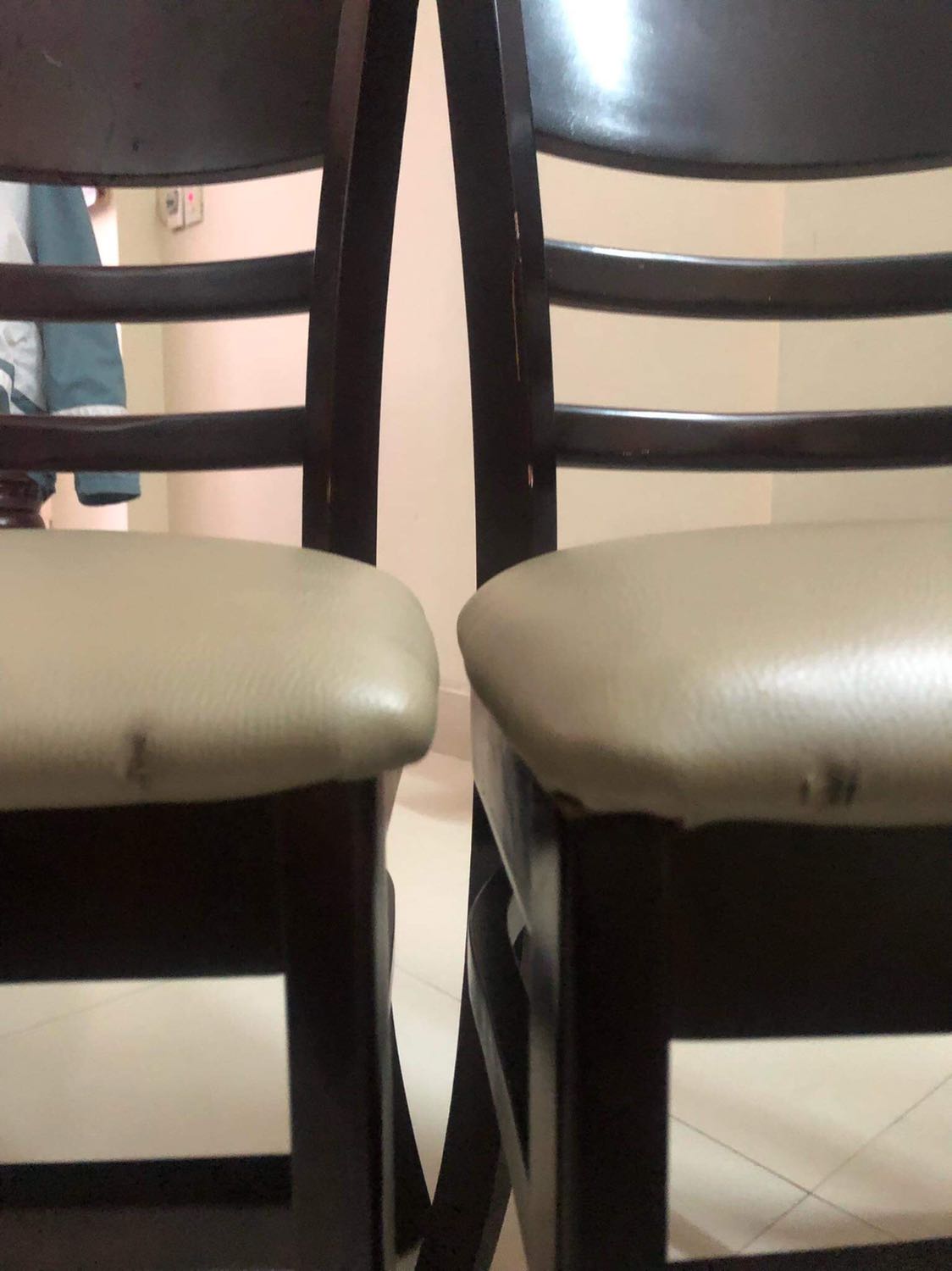 Khá là thất vọng về cách xử lí của tiki. Mua đc 1 tháng r mà vẫn chưa xử lí đc