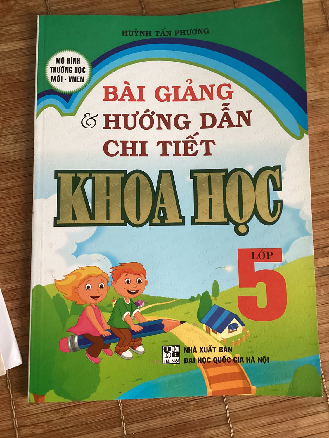 Với lời giải vở bài tập Khoa học lớp 5 hay nhất, chi tiết giúp học sinh dễ dàng trả lời câu hỏi và làm bài tập trong VBT Khoa học lớp 5 từ đó học tốt môn Khoa học lớp 5.