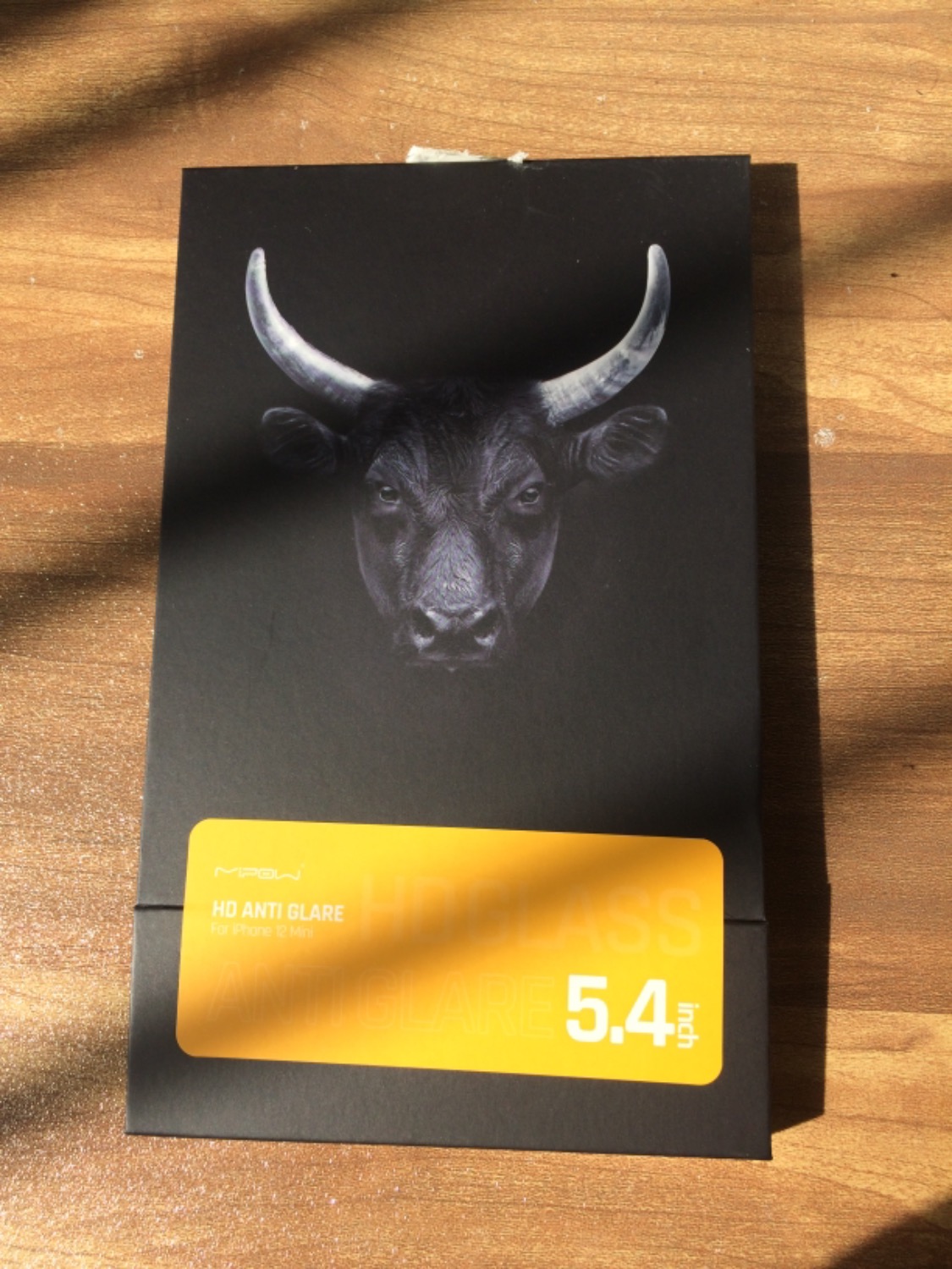 Hài lòng, sản phẩm giao rất nhanh, tem này nọ dán rất kỹ, dán màn hình rất mịn và đẹp, có lớp viền xung quanh hợp với iPhone đen của mình