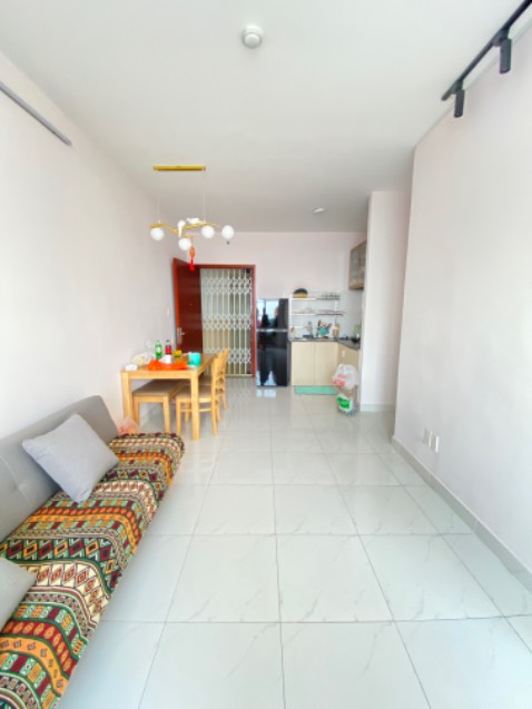 Tủ làm lạnh nhanh, nhẹ, đẹp. Tiết kiệm điện. Do nhà mình mới mua, trc giờ chưa có tủ lạnh nên do đc lượng tiêu thụ điện trong tháng. Từ lúc mua tủ lạnh tiền điện tăng thêm 40k/tháng Tủ làm lạnh nhanh, nhẹ, đẹp. Tiết kiệm điện. Do nhà mình mới mua, trc giờ chưa có tủ lạnh nên do đc lượng tiêu thụ điện trong tháng. Từ lúc mua tủ lạnh tiền điện tăng thêm 40k/tháng