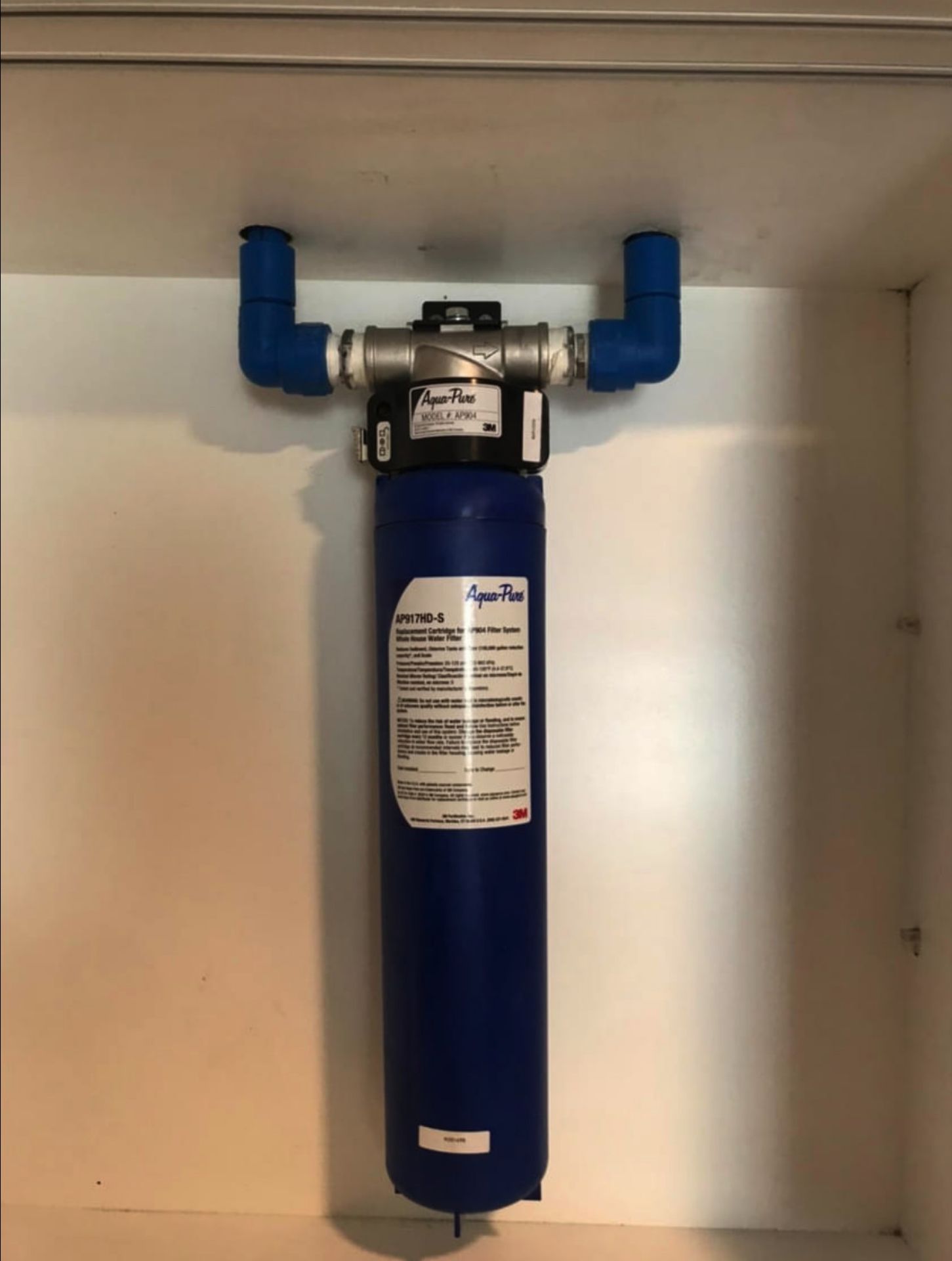 Đúng hàng chính hãng 3M Mỹ, nước sạch đạt chuẩn xài rất yên tâm, đã lắp cho ở nhà và ở tiệm cà phê, dịch vụ lắp đặt chu đáo, hướng dẫn tận tình, tới thời kỳ thay lõi tôi sẽ liên hệ shop.