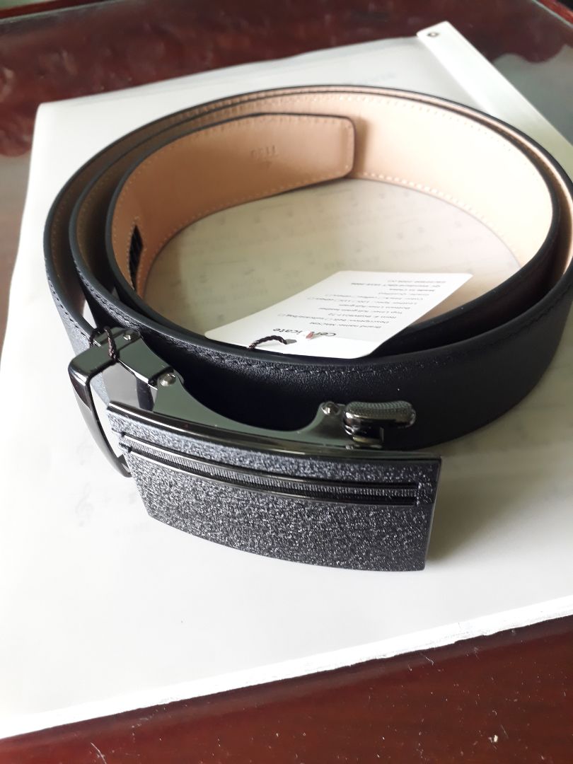 Thắt lưng chất lượng, đẹp như hình qc, phối với quần tây không chê đâu được, shop tư vấn nhiệt tình. cám ơn shop nhiều nha