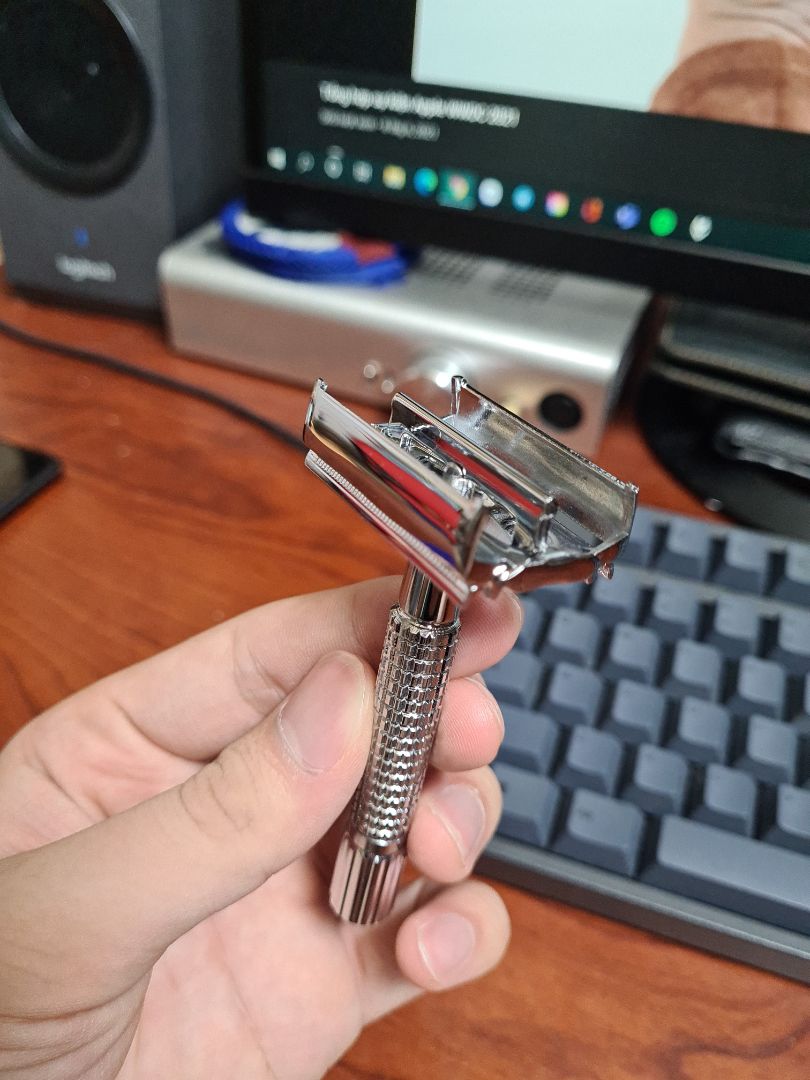 - Bóng, đẹp.
- Cầm đầm tay.
- Chất lượng tốt.