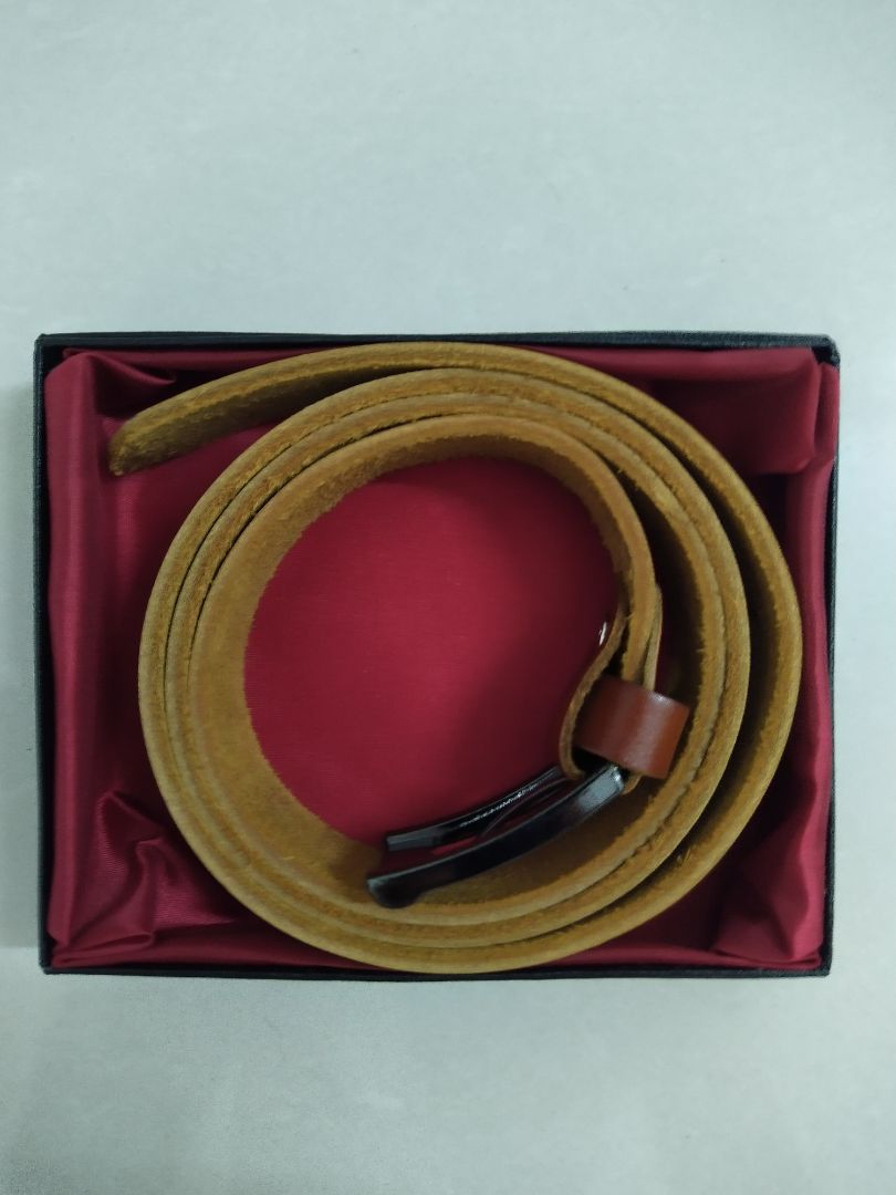 Sản phẩm giống hình, chất lượng tốt giá mềm. Nên mua.