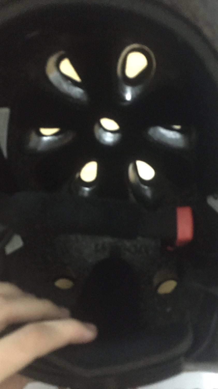 Hàng chắc chắn, phụ kiện đầy đủ. Đặt mua Tikinow nên nhận hàng nhanh chóng