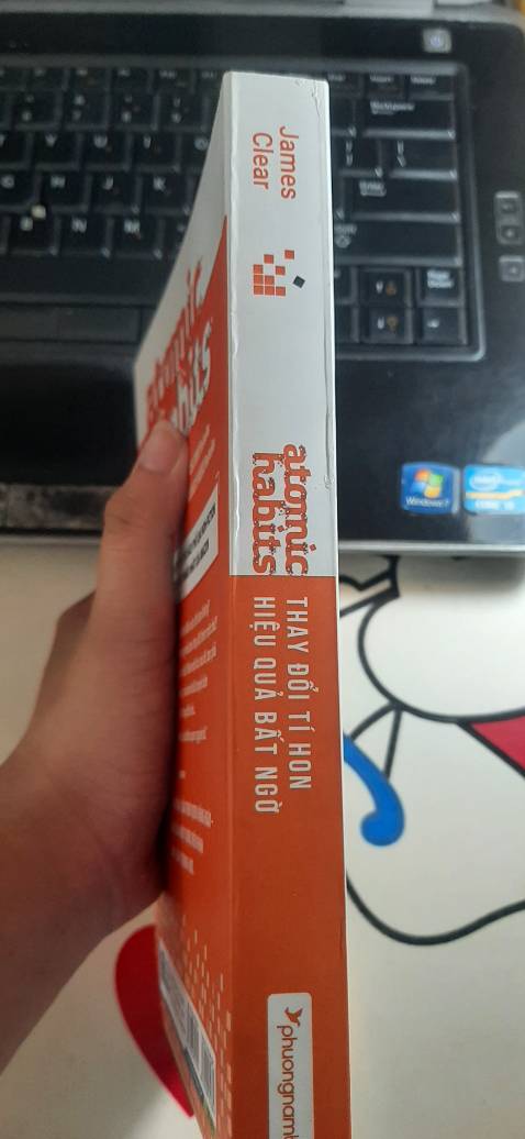 Sách giao nhanh cực kì! Phần đóng gói khá ổn nhưng sách vẫn có chút móp méo và vài chỗ lỗi bìa sách. Mong shop sẽ cải tiện trong tương lai