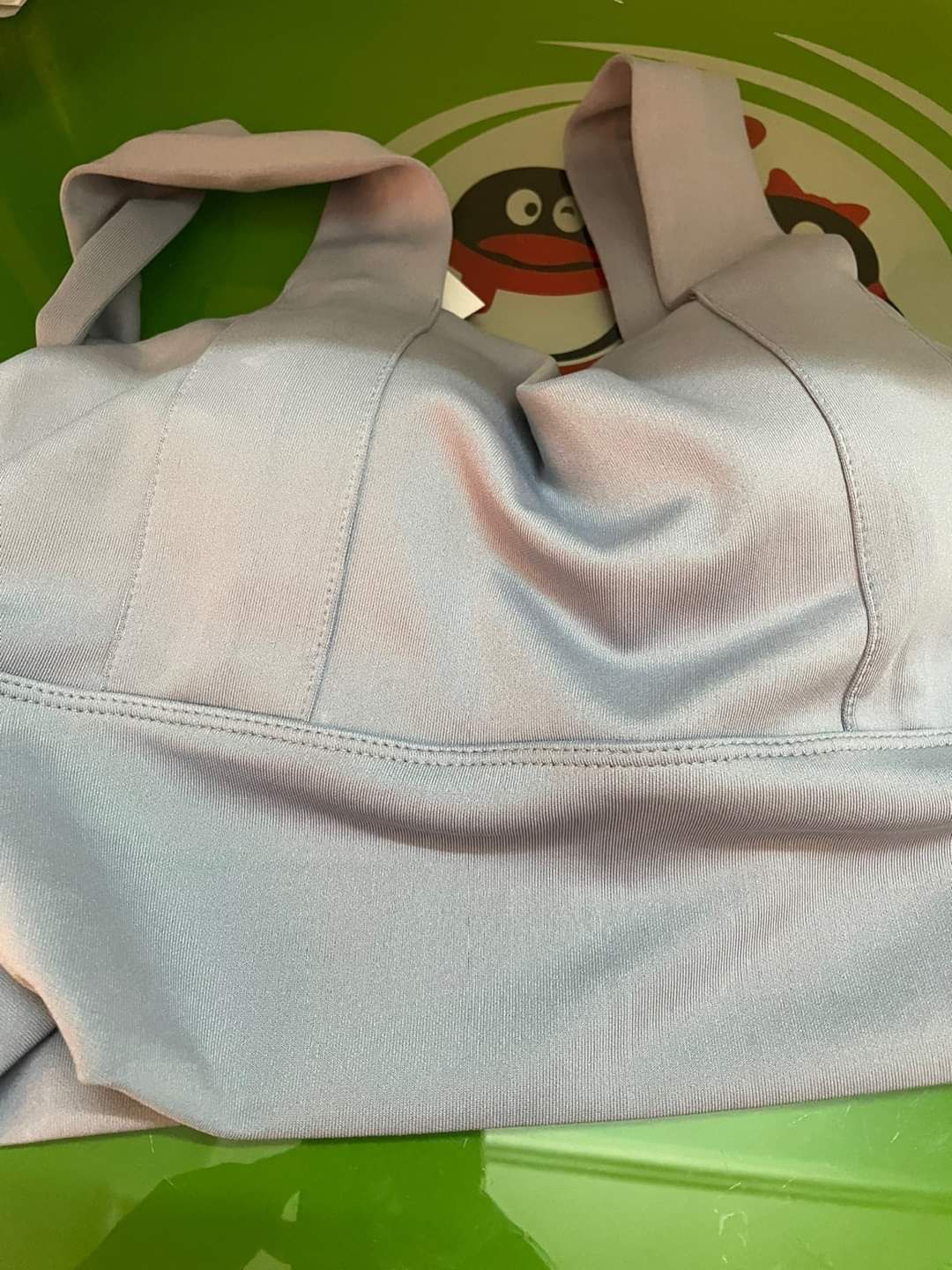 giao hàng nhanh lắm ạ . Áo đẹp . mình nặng 52kg , vòng 1 mình 85 mình mặc size L vừa lun ạ đẹp nữa. Hồi đó ham rẻ mua mấy áo dỏm xong về mặc đc vài lần là bỏ . Nói chung là áo ổn áp lắm ạ giao hàng nhanh lắm ạ . Áo đẹp . mình nặng 52kg , vòng 1 mình 85 mình mặc size L vừa lun ạ đẹp nữa. Hồi đó ham rẻ mua mấy áo dỏm xong về mặc đc vài lần là bỏ . Nói chung là áo ổn áp lắm ạ