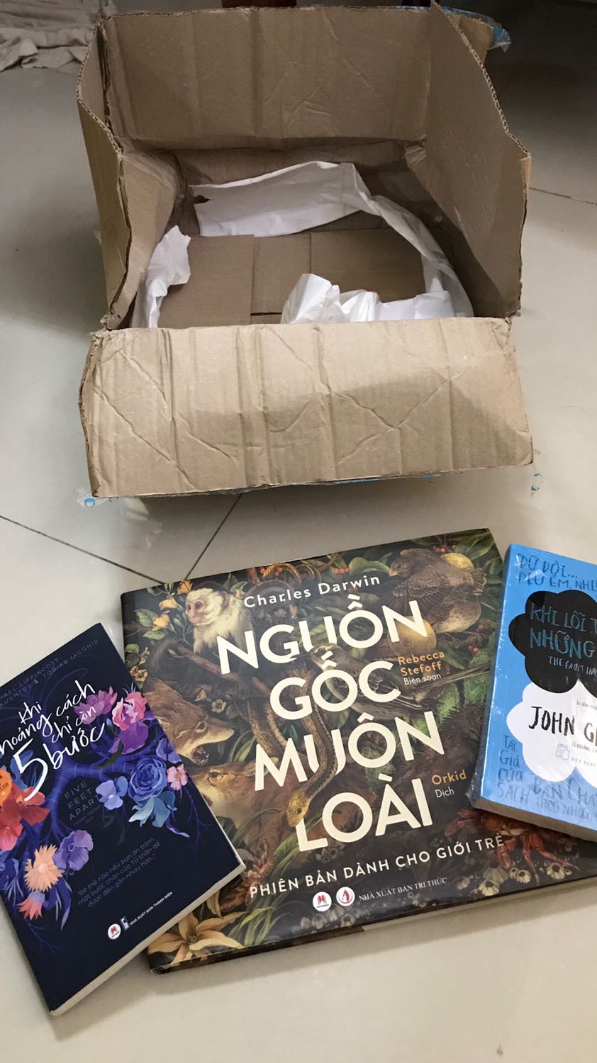 Phần đóng gói mình thấy rất hời hợt không chắc chắn, làm cho bìa sách bị méo cong. Tuy không quá đến nổi phải đổi trả, nhưng mình cảm thấy rất buồn vì sự thiếu ân cần trong việc đóng gói sách của tiki trading…