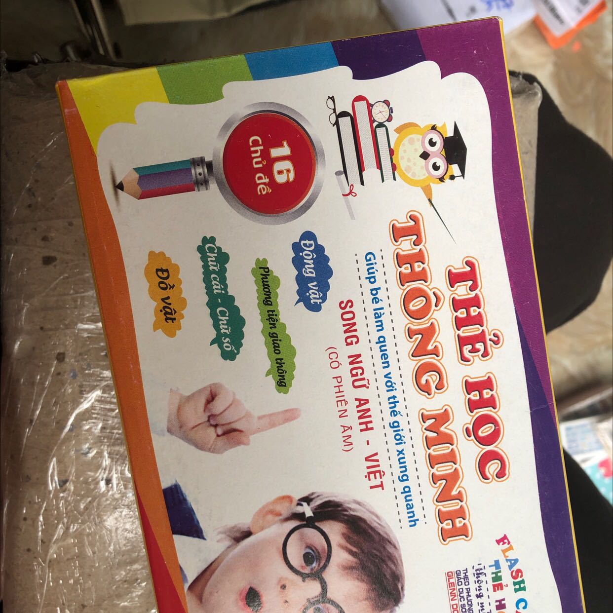 Tiêu đề là 20 chủ đề nhưng nhận hàng là 16 chủ đề. Không biết shop có thể giải quyết giúp mình không?