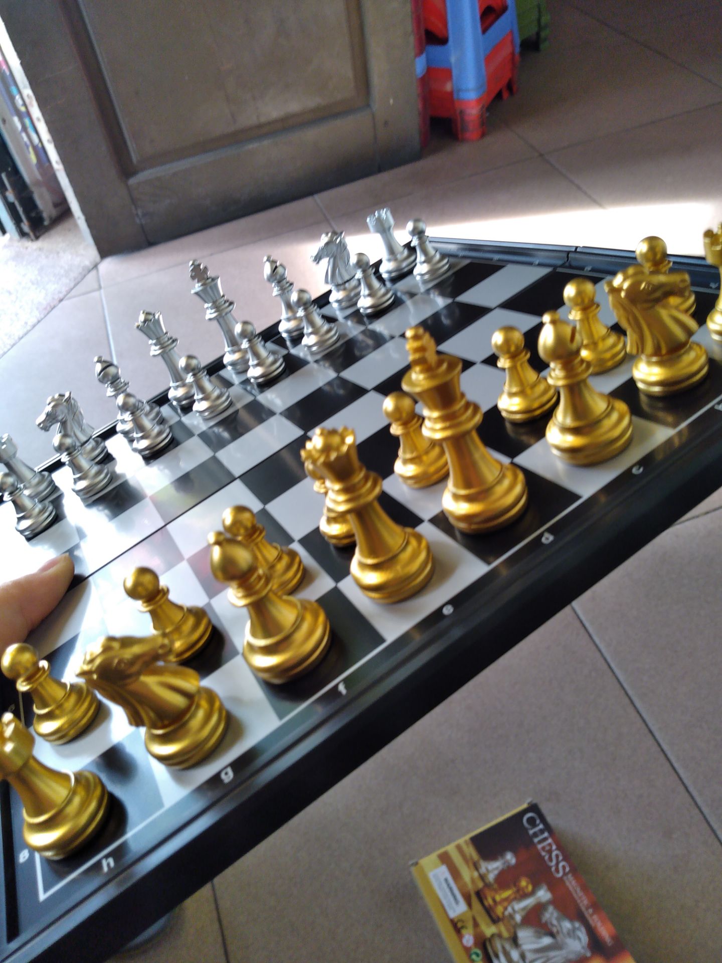 y như quảng cáo, hàng dùng rất tốt, nam châm dính vừa phải, mẫu mã đẹp, giao hàng nhanh. đáng tiền mua