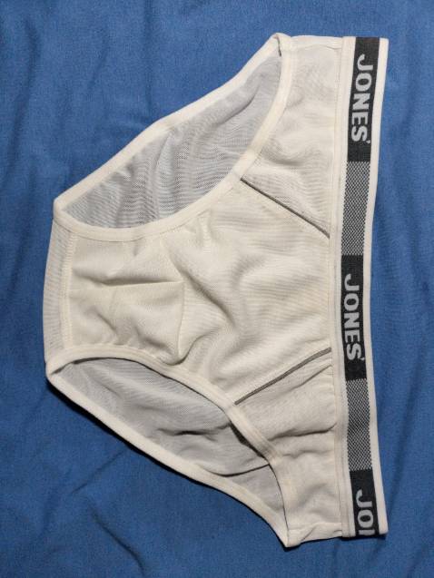 Quần đẹp, giao hàng nhanh chóng. Shop dễ thương có tặng quà cho khách hàng.